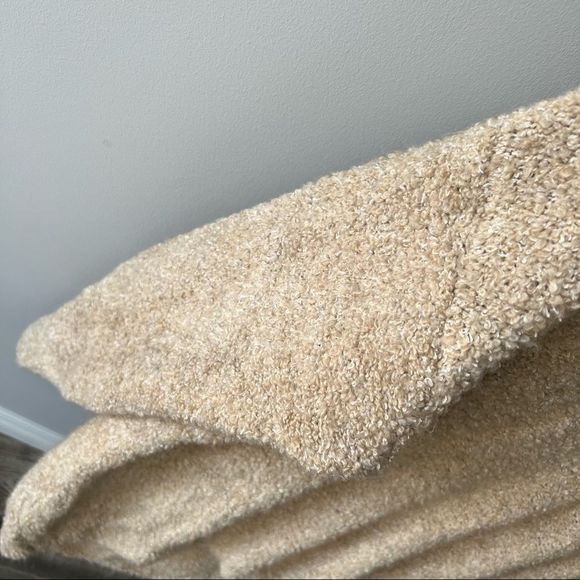 Gap Cozy Boucle Turtleneck Sweater, chunky, XS, tan, 25% merino wool, NWOT - Picture 7 of 12